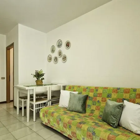 Lägenhet Spacious Flat Surrounded By Nature - Beahost